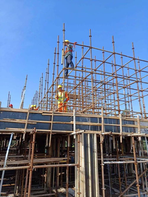 唐山港 双节期间,港区工程建设按下加速键,四港池25万吨级航道疏浚施工